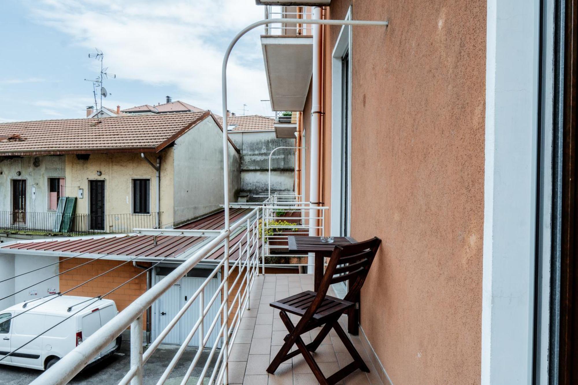 Luxe Apartment Near Milano, Rho Fiera E Mxp ブスト・アルシーツィオ エクステリア 写真