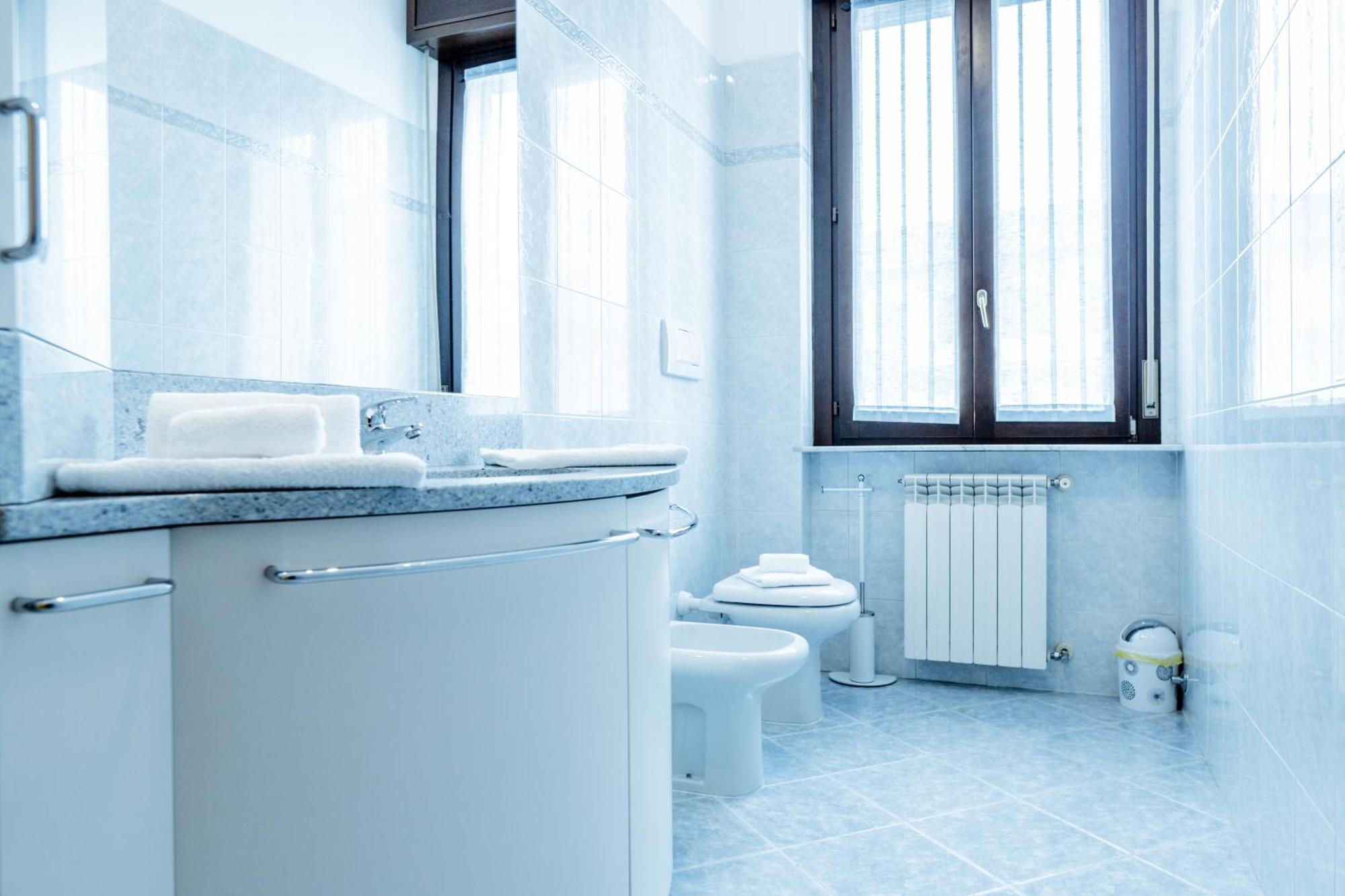 Luxe Apartment Near Milano, Rho Fiera E Mxp ブスト・アルシーツィオ エクステリア 写真