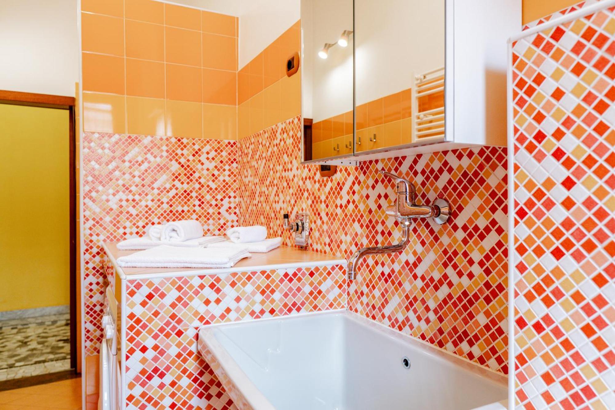 Luxe Apartment Near Milano, Rho Fiera E Mxp ブスト・アルシーツィオ エクステリア 写真