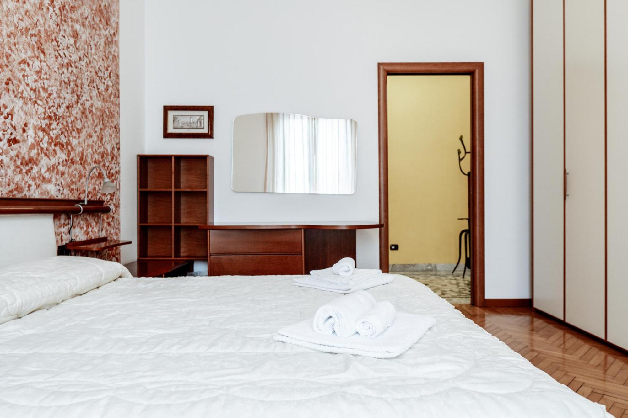 Luxe Apartment Near Milano, Rho Fiera E Mxp ブスト・アルシーツィオ エクステリア 写真